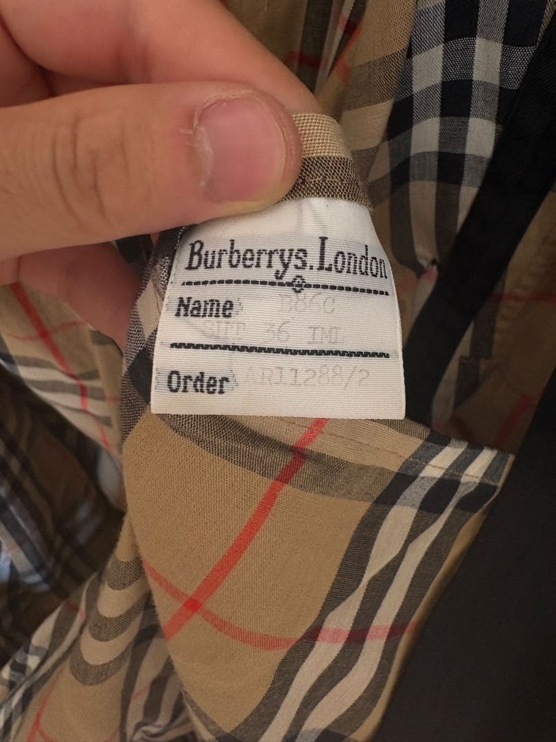 東*ク様 Burberry 一枚袖　ブラック