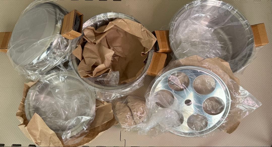 ち*ー様 アムウェイクィーン6Lシチューパンセット新品(うち鍋1つ万能カップ6こ