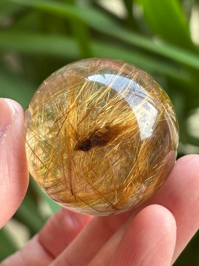 ゴールドルチル　クォーツ　スフィア　スモーキー　4.06cm 透明度高　天然石