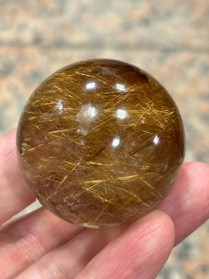 ゴールドルチル　クォーツ　スフィア　スモーキー　4.06cm 透明度高　天然石