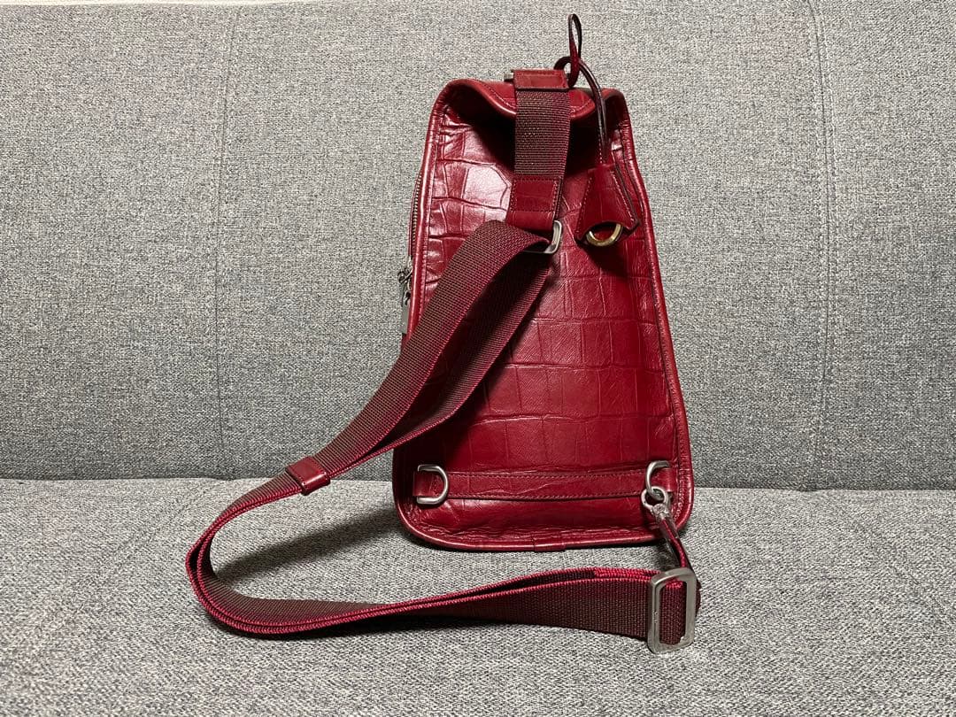 aniary ボディバッグ