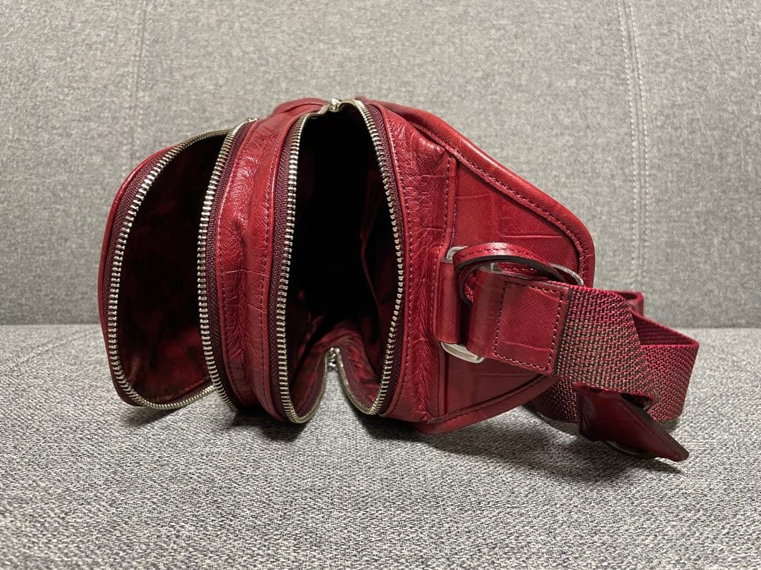 aniary ボディバッグ