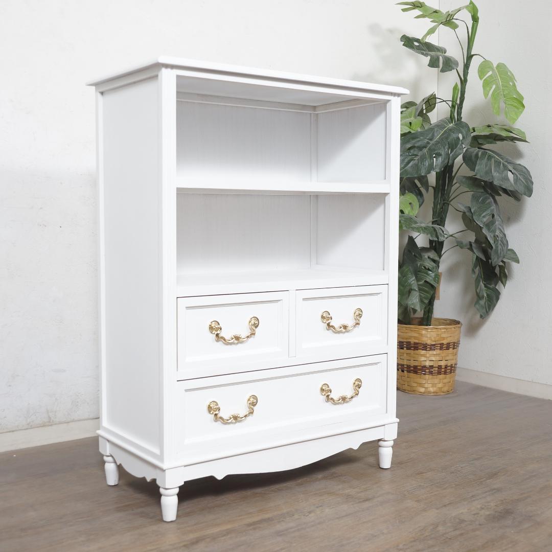 キャビネット　アンティーク金取っ手　収納　チェスト　棚あり