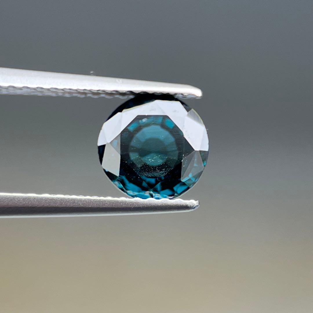 スリランカ産非加熱天然コバルトスピネルルース