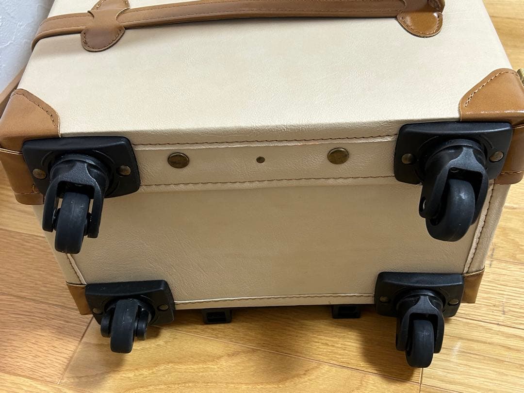 ユーラシアトランク　キャリーケース