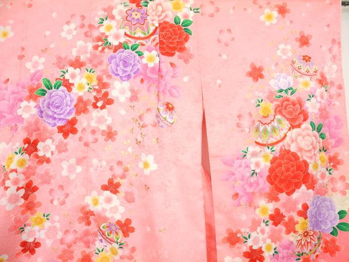 七五三やお祝い着 四つ身 ７歳 女の子 振袖 着物 ピンク系4510【中古】