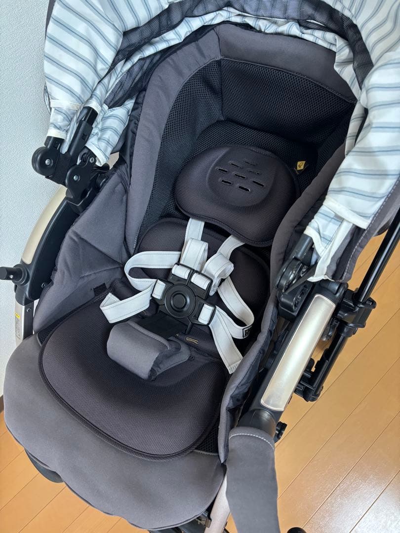 土日限定値下げ⭐︎クリーニング済☆美品☆コンビ　アンブレッタ4キャスエッグショック