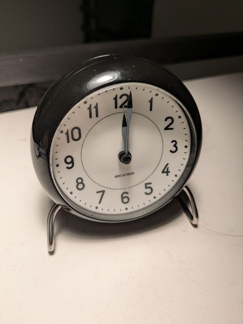 アルネ・ヤコブセン ブラック 置時計