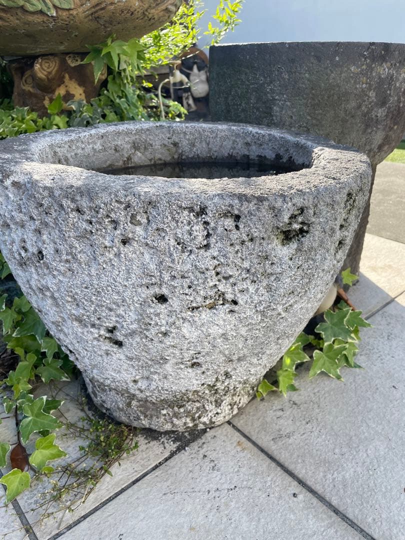 手水鉢 飛石 敷石 庭石 御影石 国産 和風 作庭 オーナメント 灯篭 日本庭園