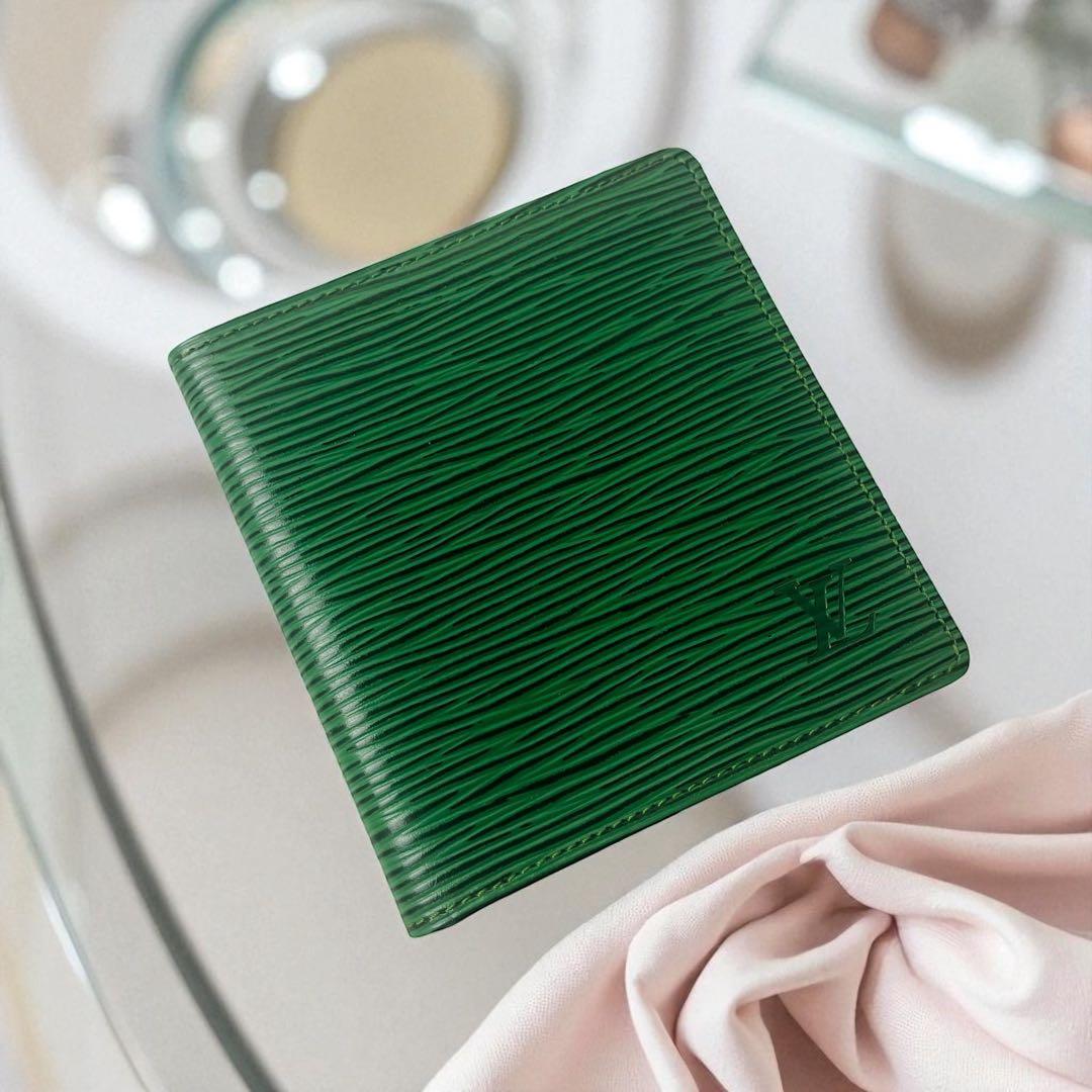 LOUIS VUITTON ルイヴィトン 折り財布 エピ コンパクト