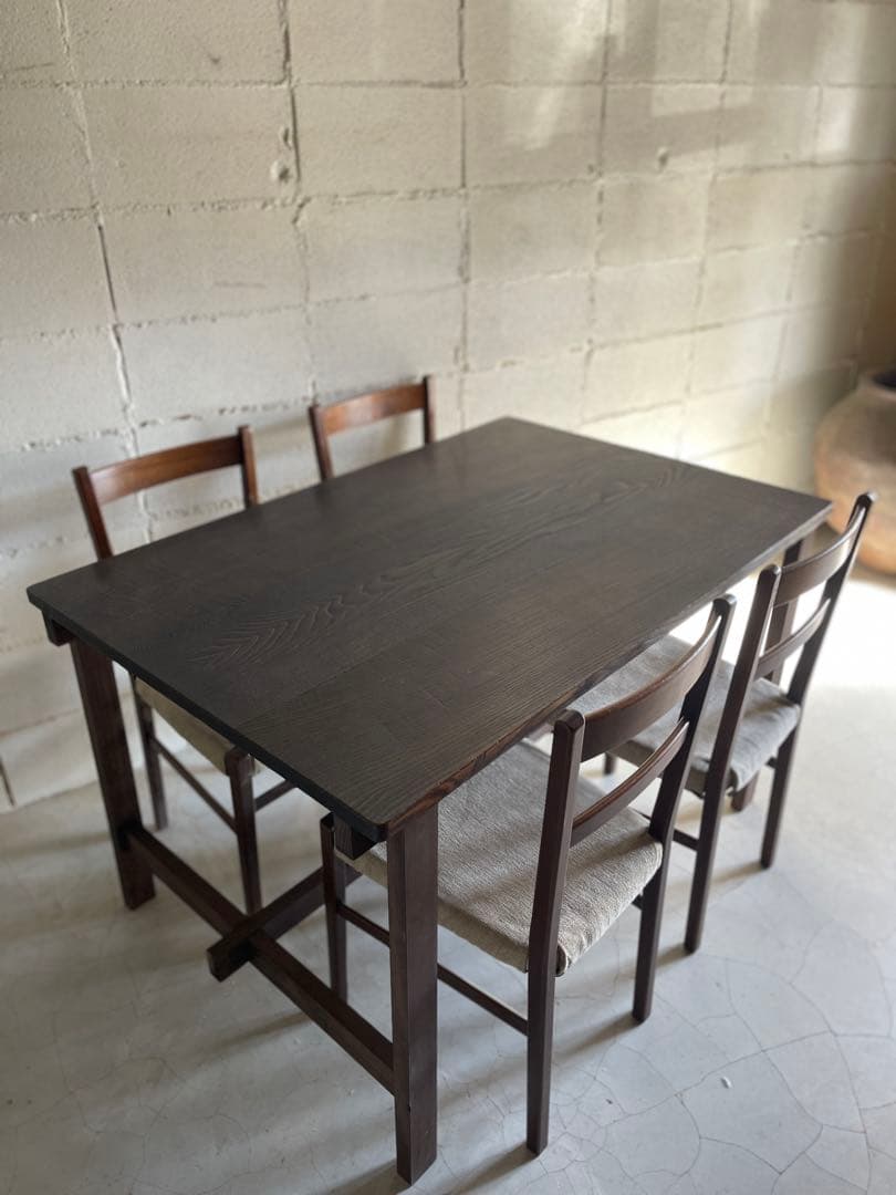 杉浮造り　ダイニングテーブル　作業台　展示台　什器　天板無垢材　濃茶色