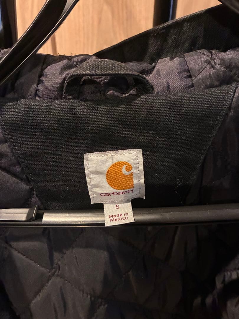 Carhartt アクティブジャケット　ブラック　sサイズ
