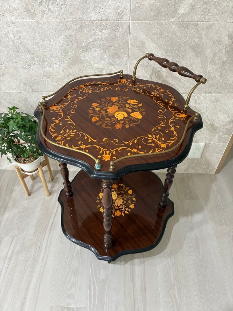 イタリア製　ワゴン　サイドテーブル　アンティーク家具　花代　ワイン置き