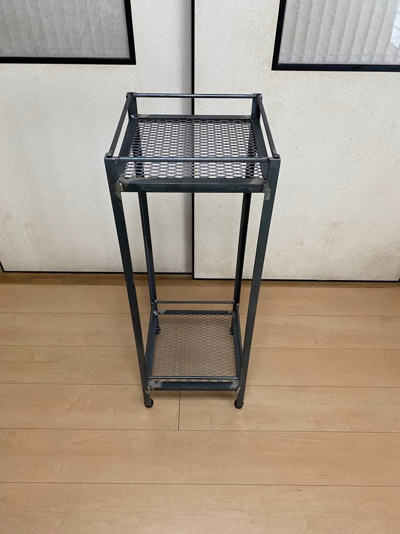 アイアンシェルフ　アイアンラック　インダストリアル アイアン家具　植物棚