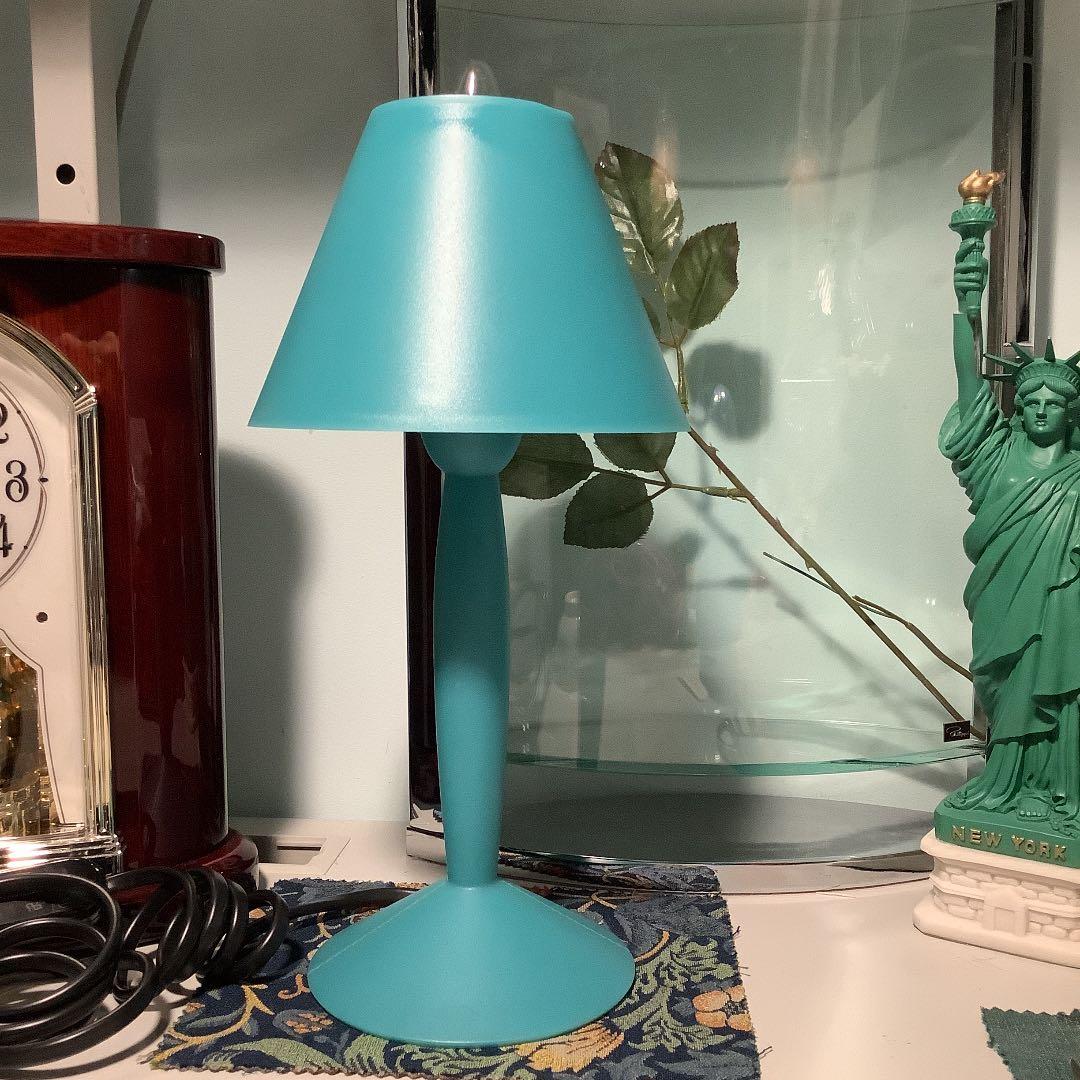 30センチの　フロアスタンドです。　正に、一目惚れを致しました。