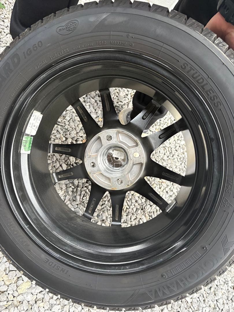 スタッドレスタイヤホイル付き２本