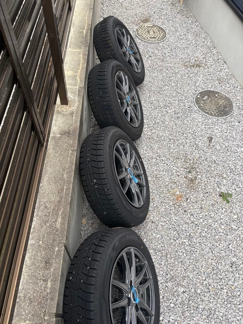 スタッドレスタイヤホイル付き２本