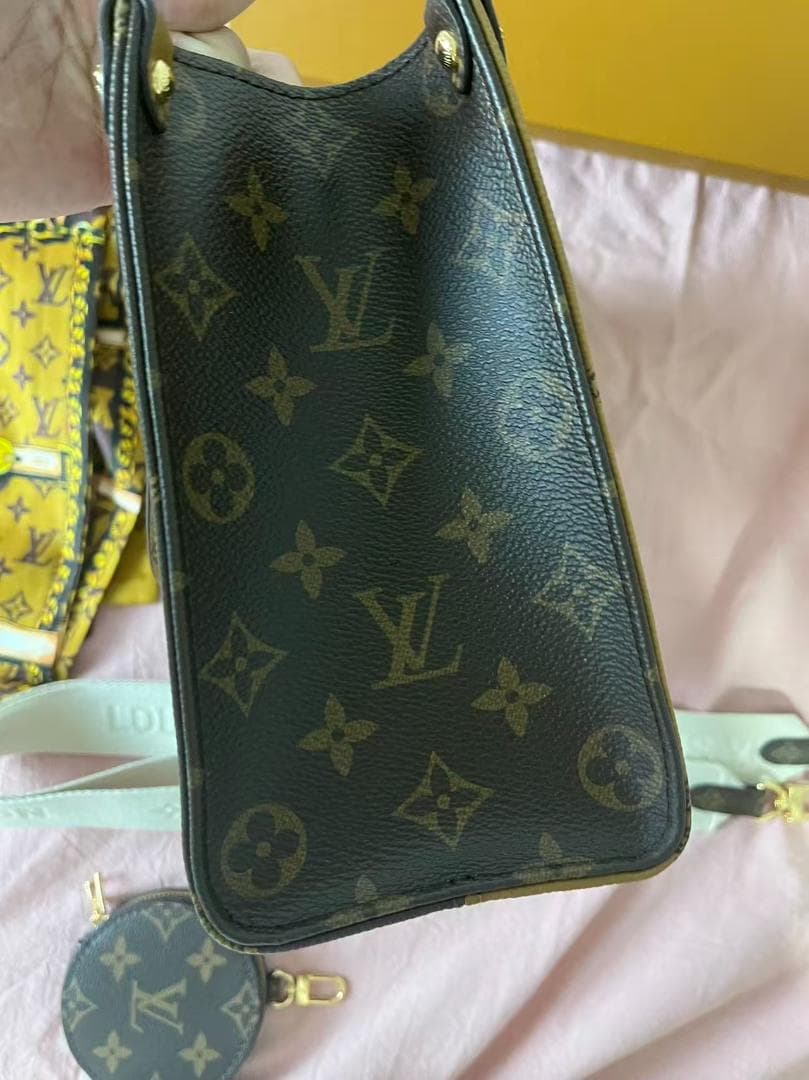 Louis Vuitton オンザゴー バッグ