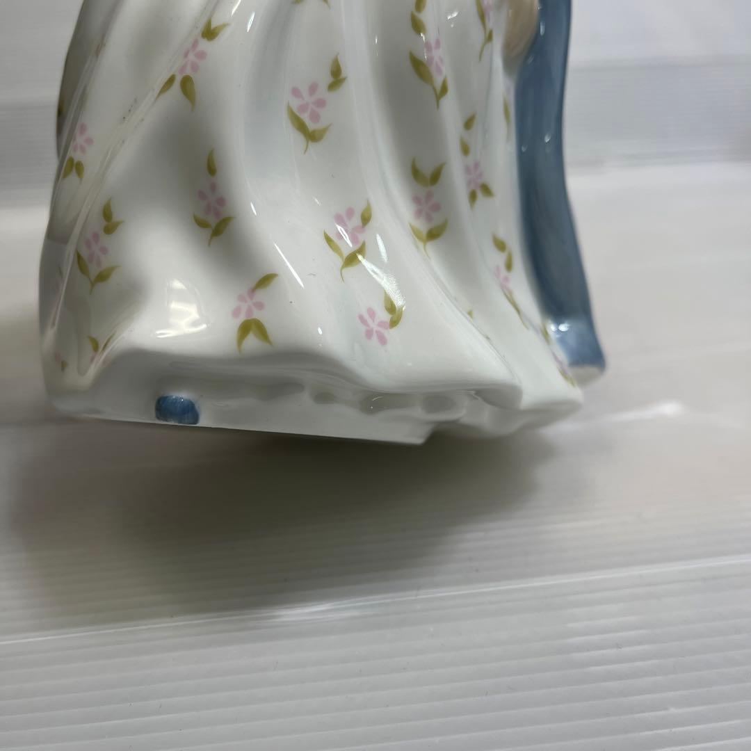 ロイヤルドルトン　  置物　インテリア