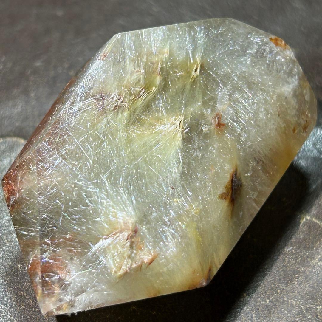 ☆別格高級品！エンジェルヘア　ガーデン　ルチル 原石　六角柱　福財龍王秘宝①