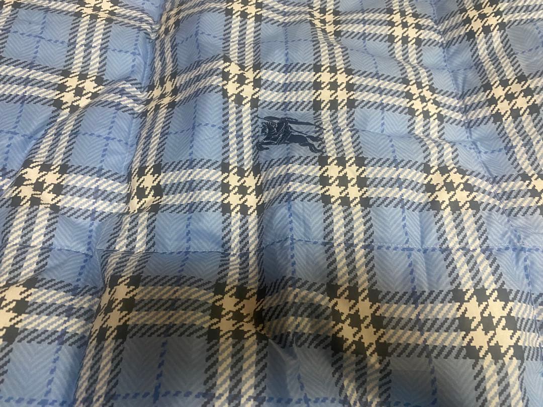 Burberry 羽毛肌掛けふとん