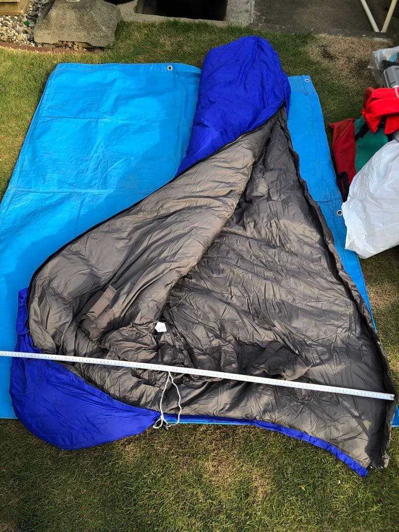 シュラフ　中国製のハスキーと言うメーカーの寝袋です