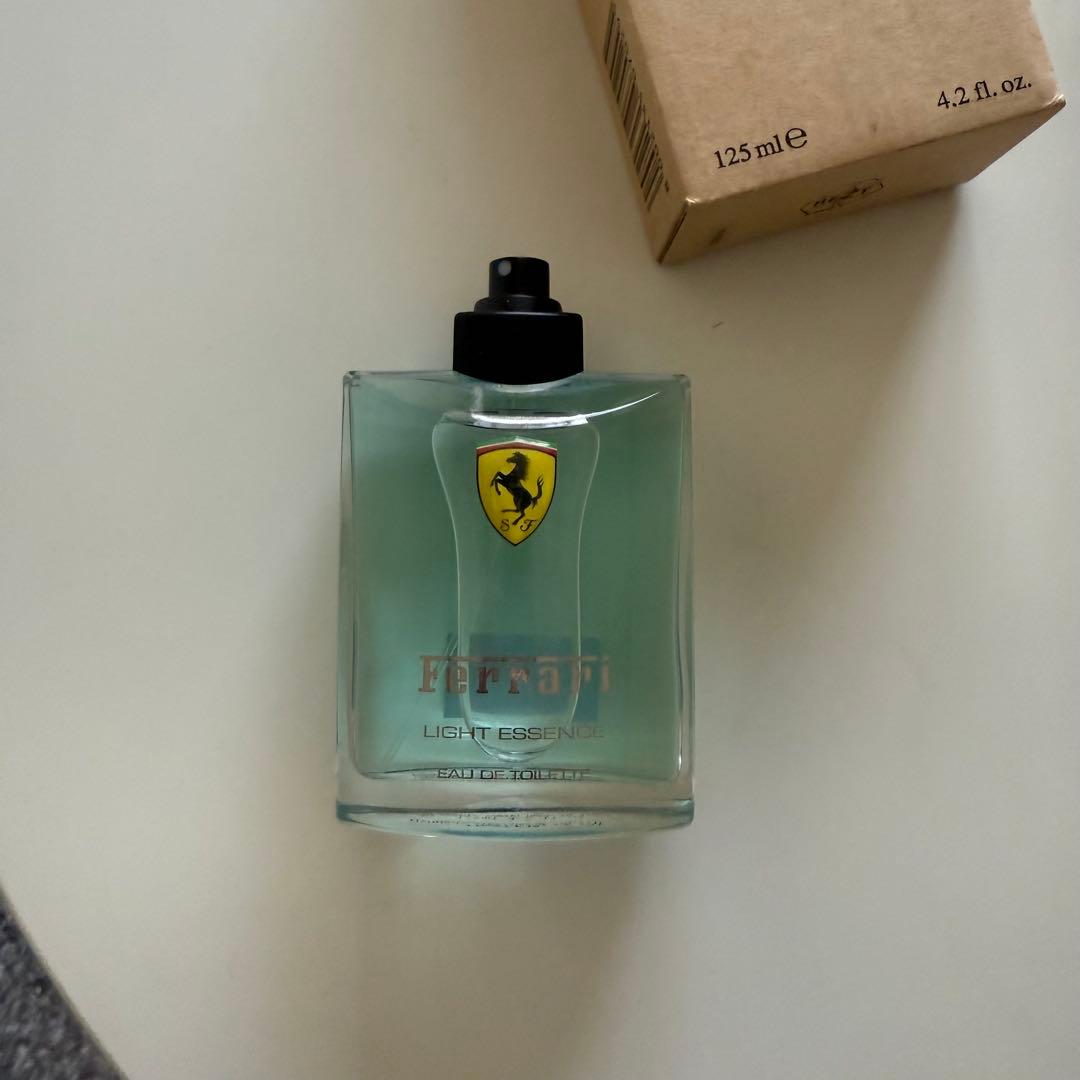 Ferrari Light Essence 125ml オードトワレ