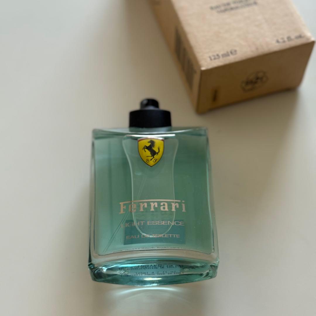 Ferrari Light Essence 125ml オードトワレ