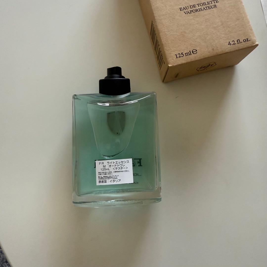 Ferrari Light Essence 125ml オードトワレ