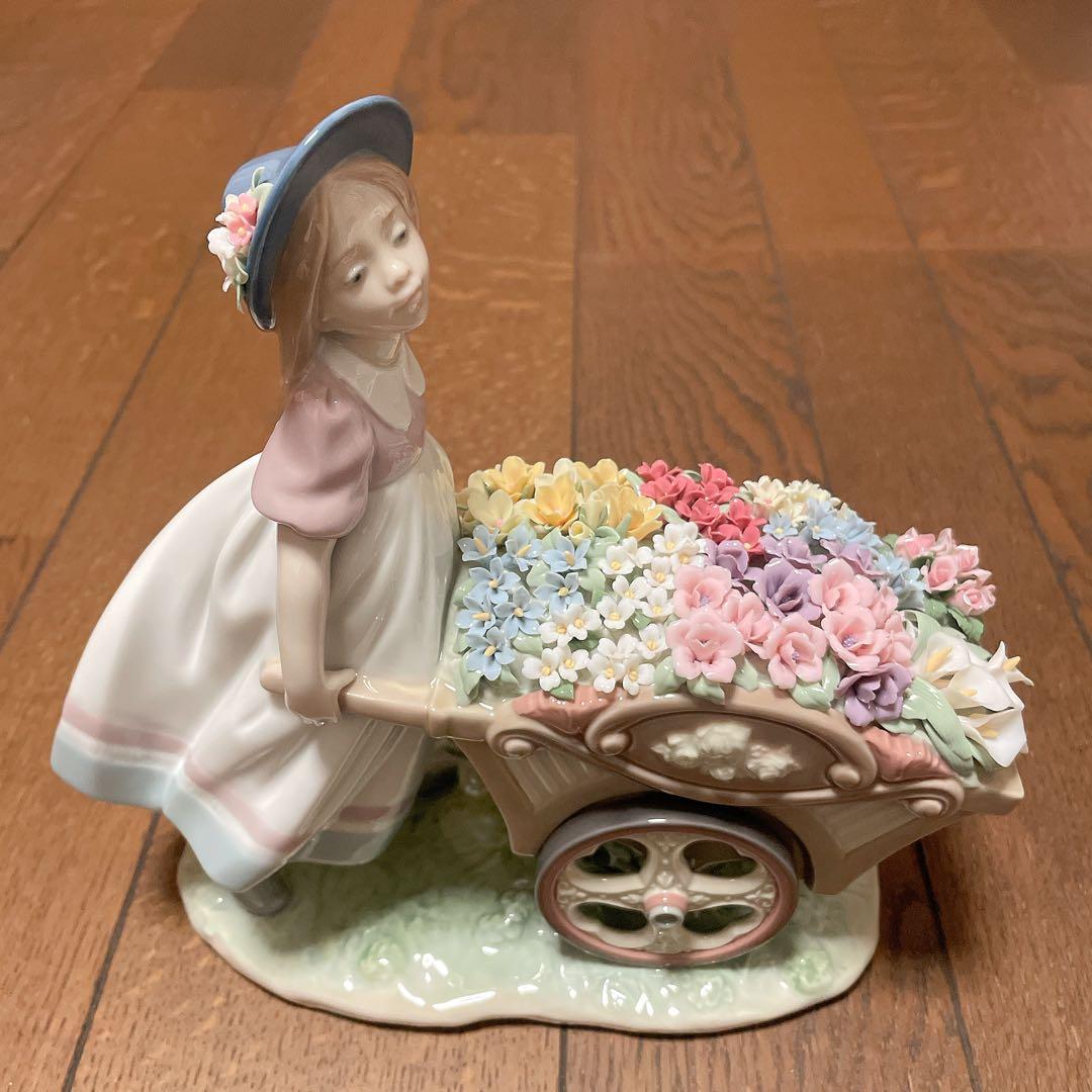 LLADRO リヤドロ　6521 可愛いお花屋さん