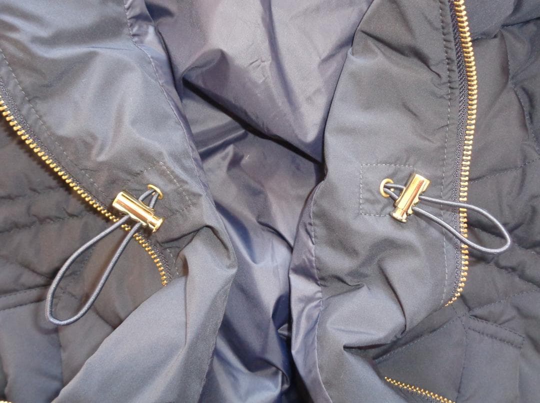 美品 VERYベストダウン大賞 TAION×UNFILO Aラインコート L紺