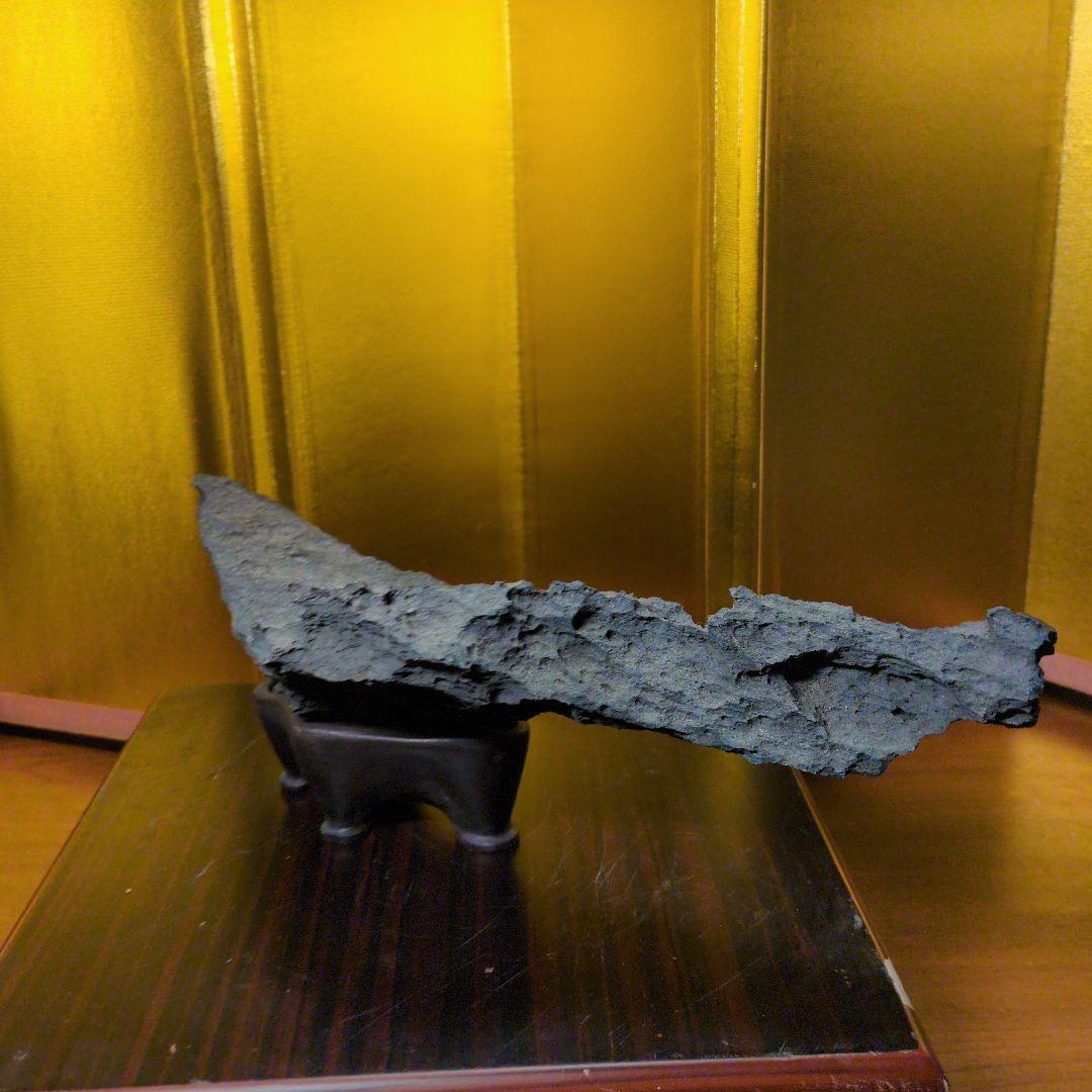 水石 天然石 約840g 原石 鑑賞石 自然石 木製専用台座付き 希少 レア