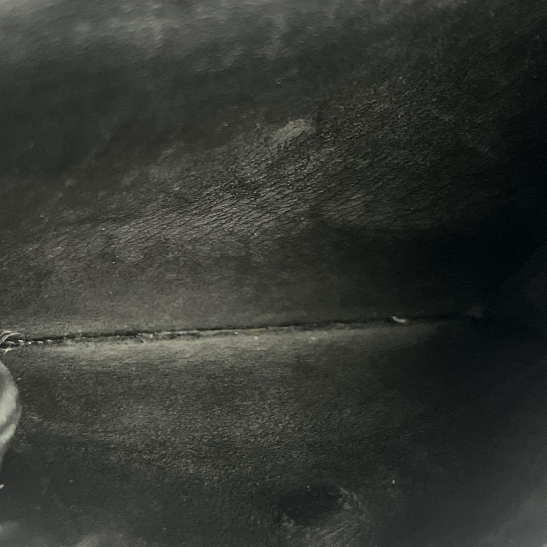 セリーヌ　バイフォールドウォレット　コンパクト財布　折り財布　カーフレザー　黒