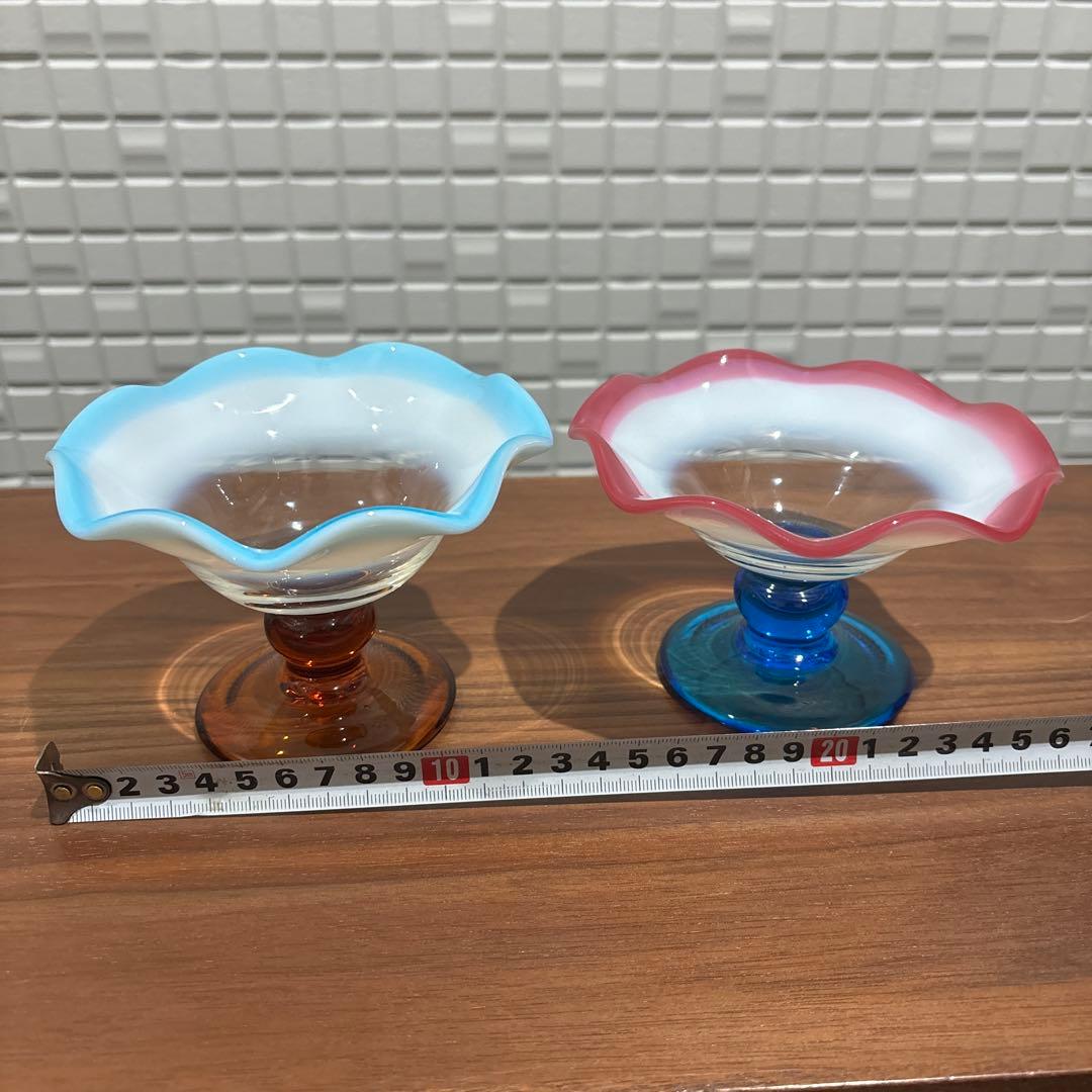 氷コップ 三色 手吹き ガラス 乳白色 レトロ 色付き脚 セット