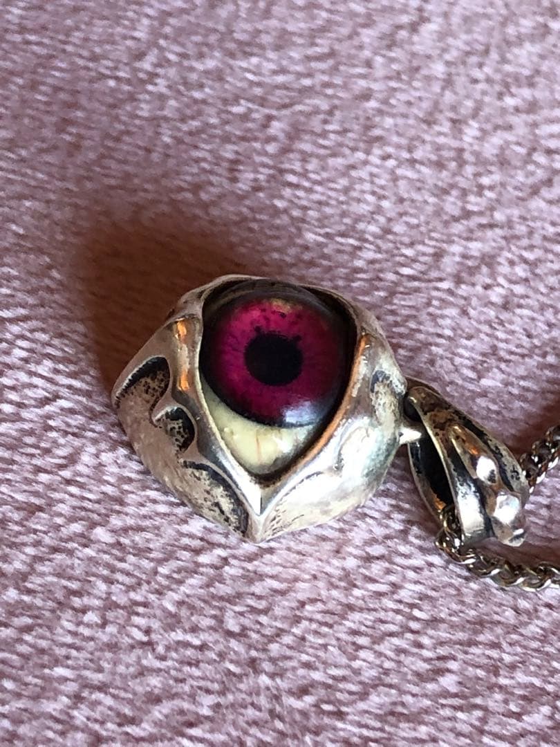 ストレンジフリークデザインス義眼ラウネネックレス