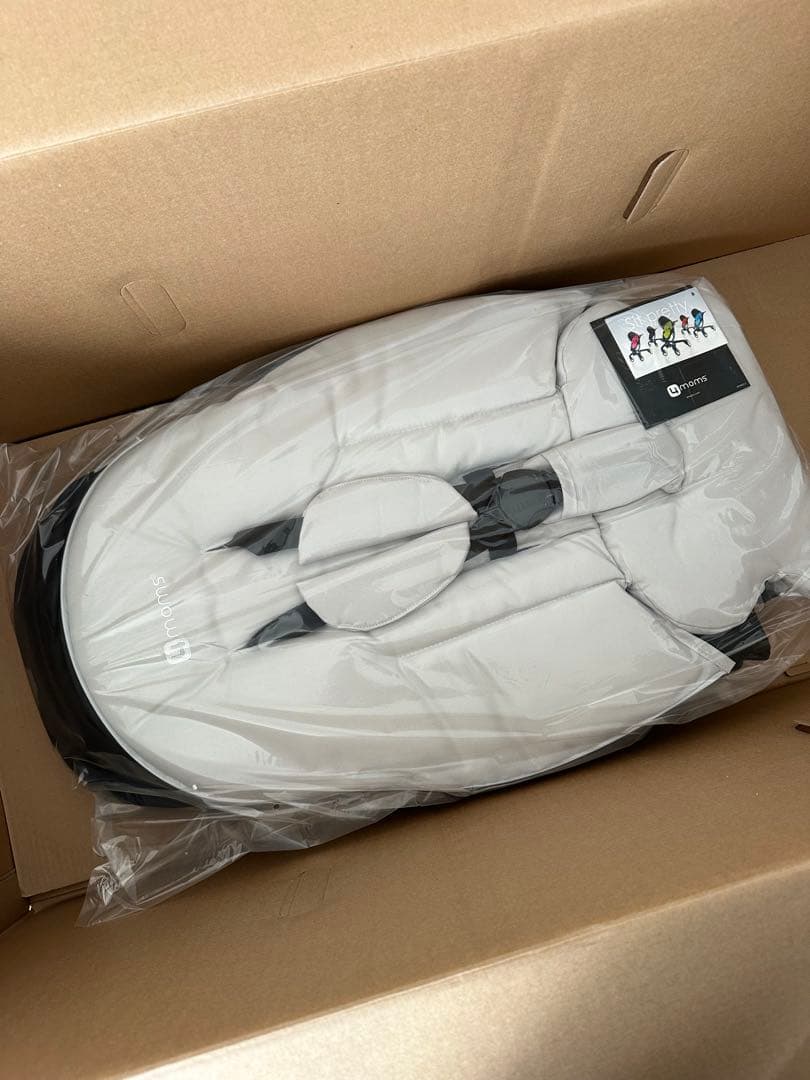 【新品・未使用】4moms 自動開閉　電動開閉　ベビーカー　stroller