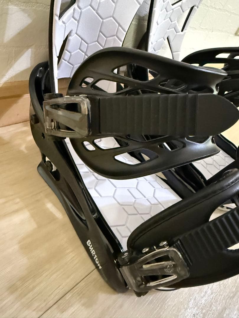 Burton Smalls Lサイズスノーボードビンディング ブラック/ホワイト