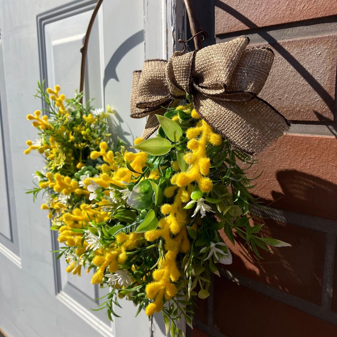 みぃです。もふもふミモザと麻リボンのリース・シフォンリボンのリース 2点