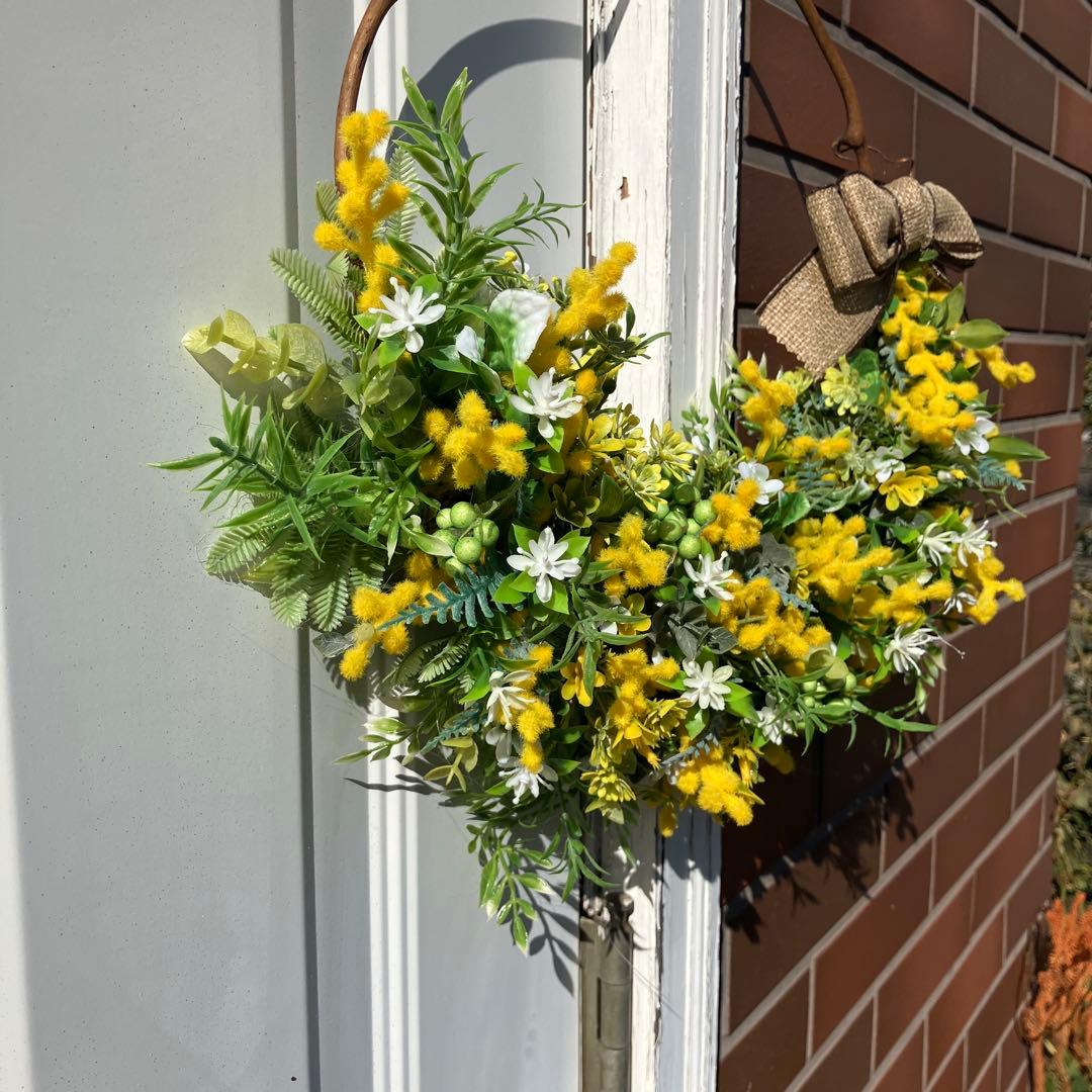 みぃです。もふもふミモザと麻リボンのリース・シフォンリボンのリース 2点