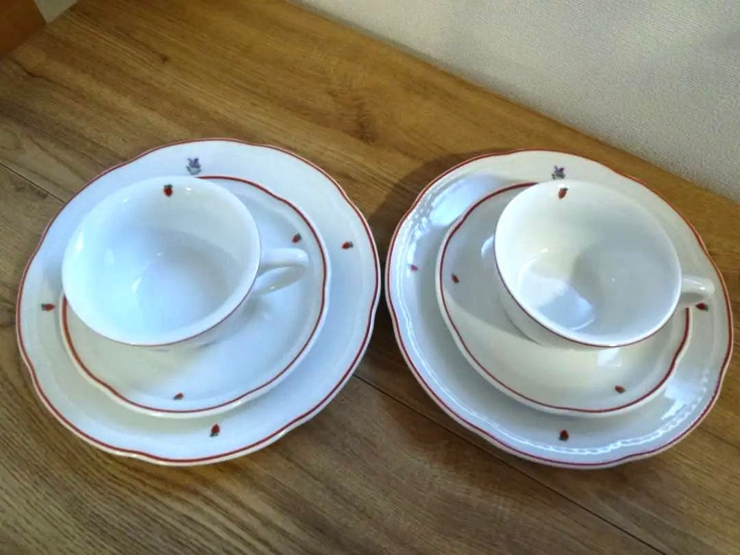 ジノリ ボンジョルノ ストロベリー カップ＆ソーサー トリオｘ2