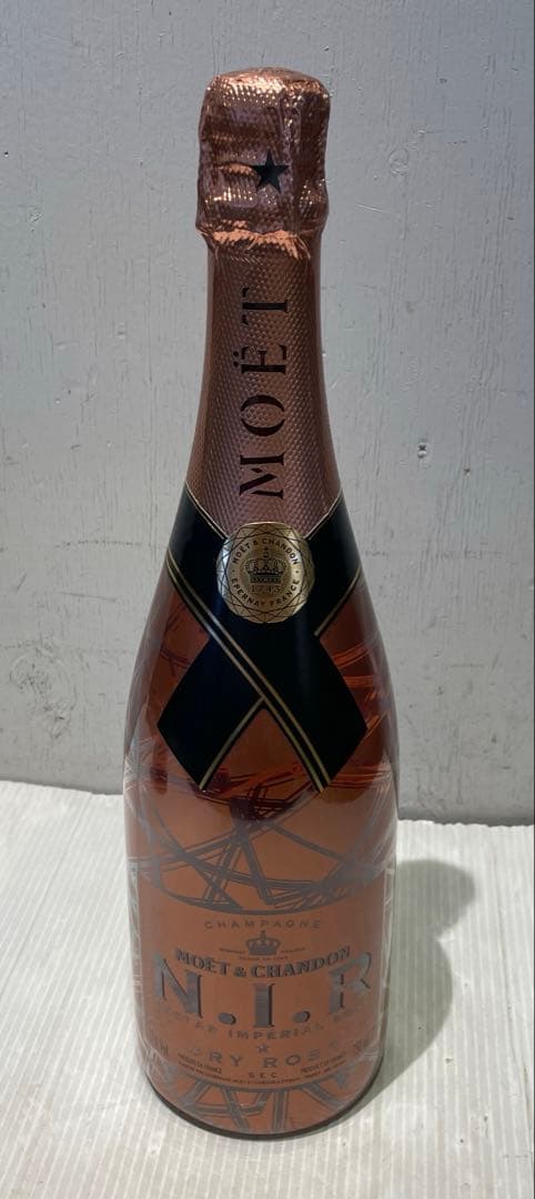 Moët & Chandon ロゼシャンパン 750ml