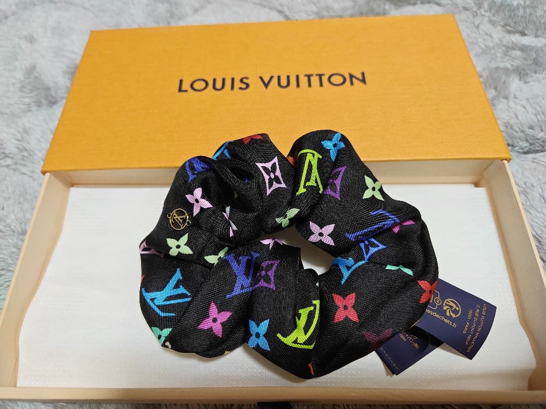 即完売 村上 LOUIS VUITTON シュシュ ブラック マルチカラー