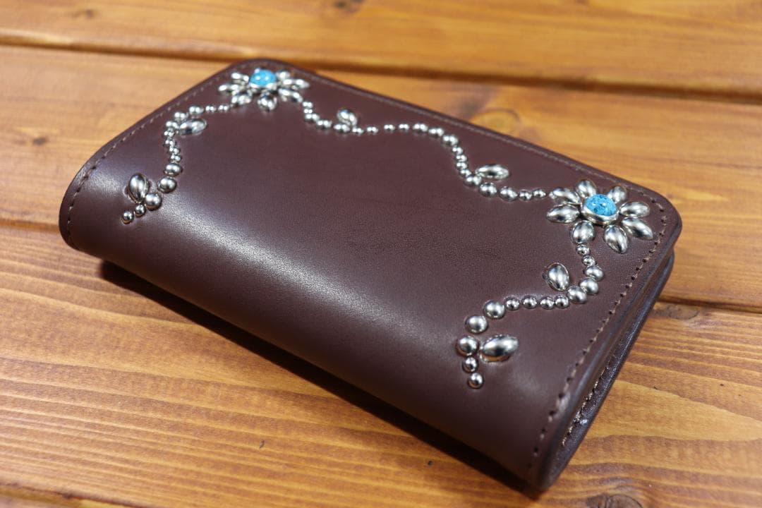 スタッズ ミドルウォレット 革色黒 糸色黒 ハトメ小判カン付き