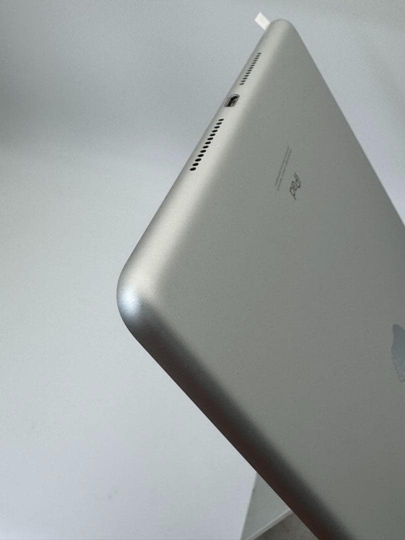 ipad 2020 第8世代128GB シルバー