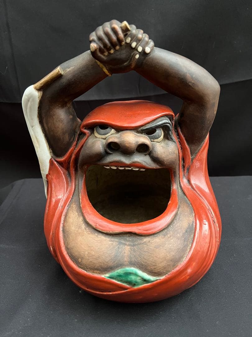 陶器製のダルマの置物　達磨の小物入れ　縁起物　達磨　レトロ