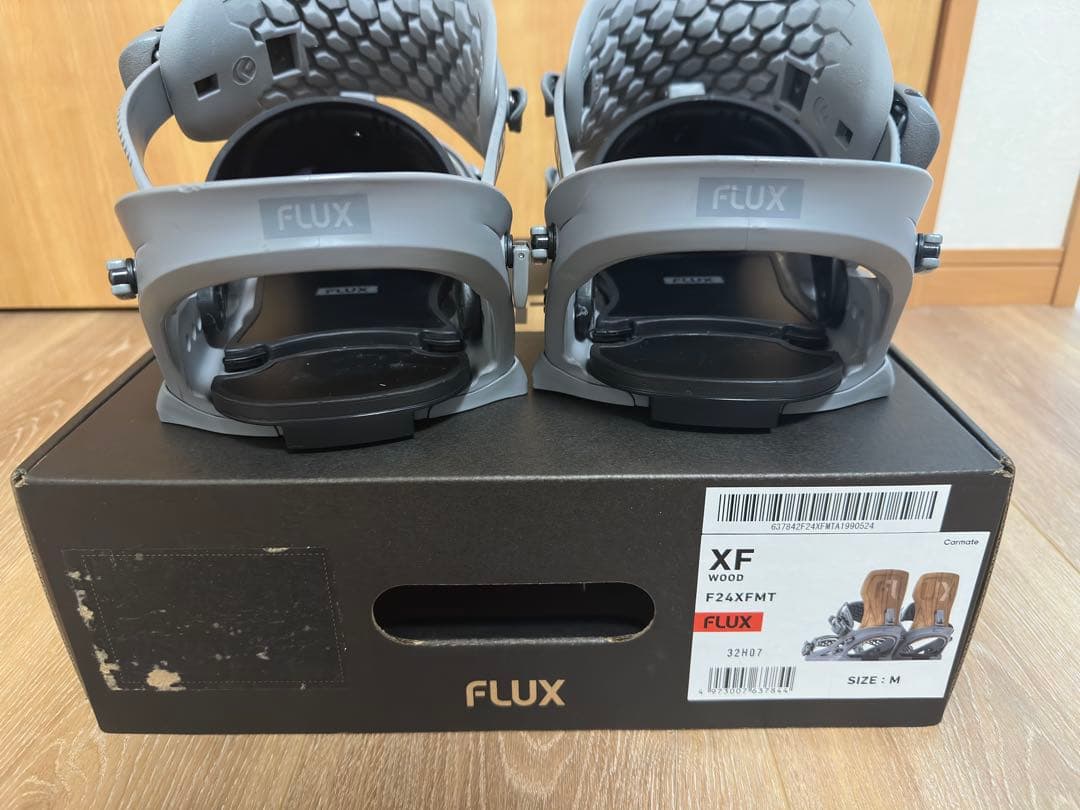 23-24　FLUX　XF　フラックス　エックスエフ　Mサイズ