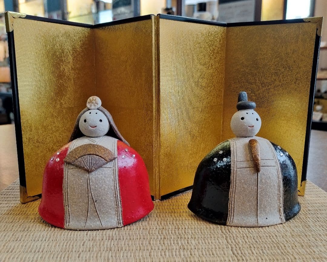 値下げ【新品・未使用】屏風・ぼんぼり付き　信楽焼　雛人形　ひな祭り