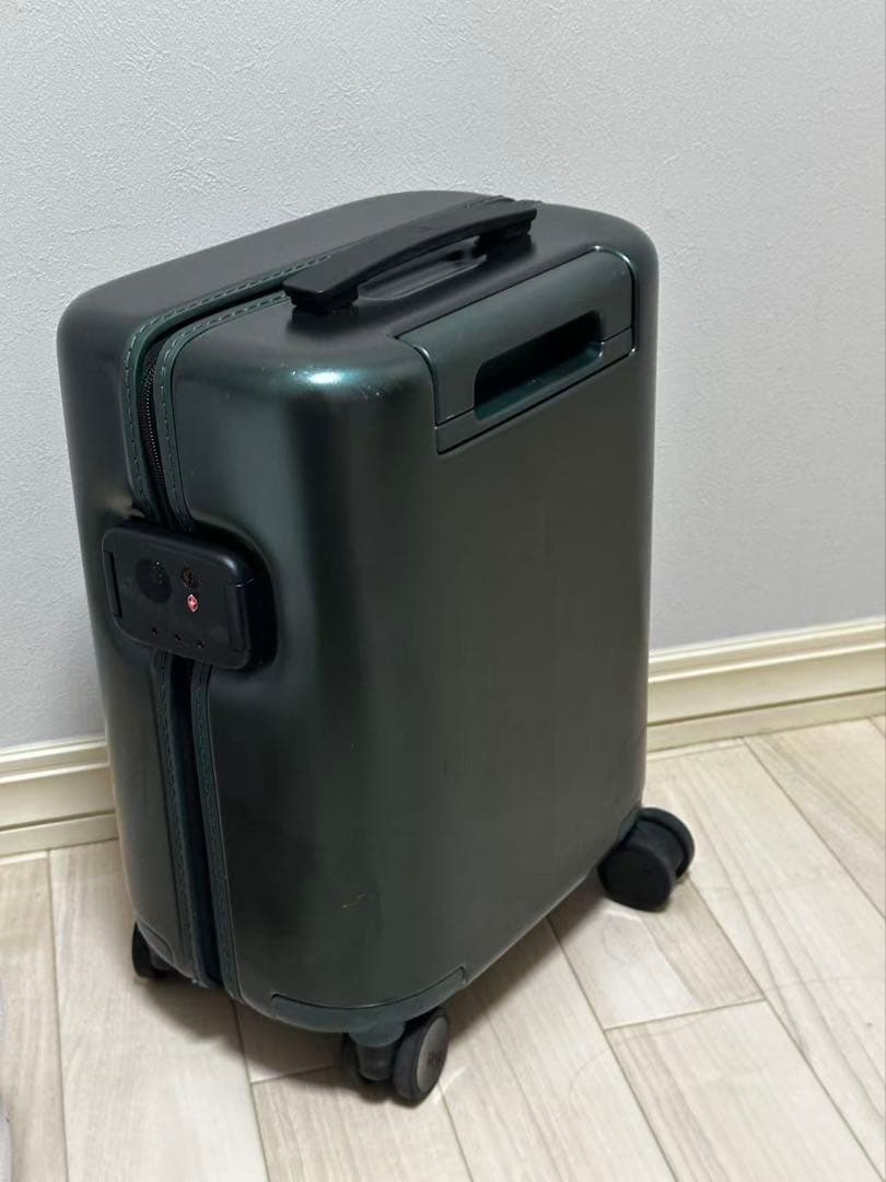 ITOスーツケース小型　サイズ: 45x30x24CM 機内持ち込み可