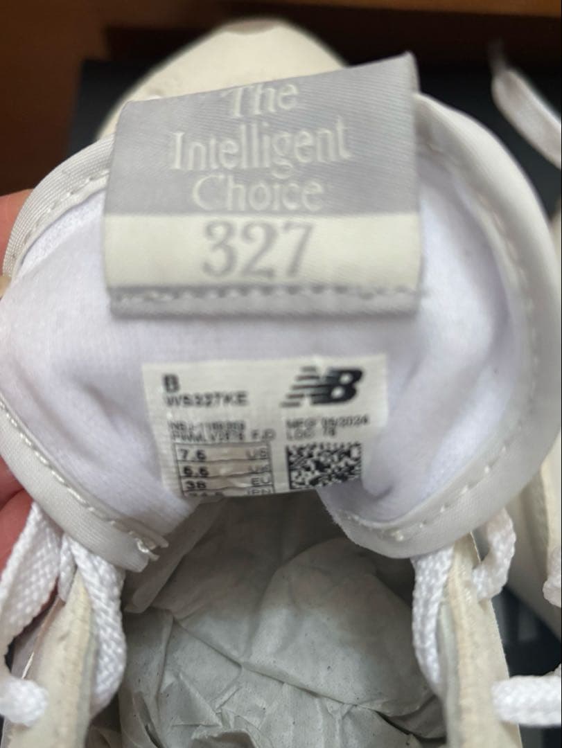 ニューバランス WS327 レディース スニーカー タグ無し　新品未使用