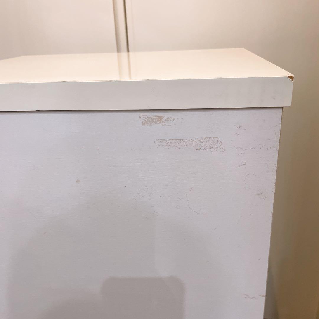 平成レトロ　ポップなカラーの小棚